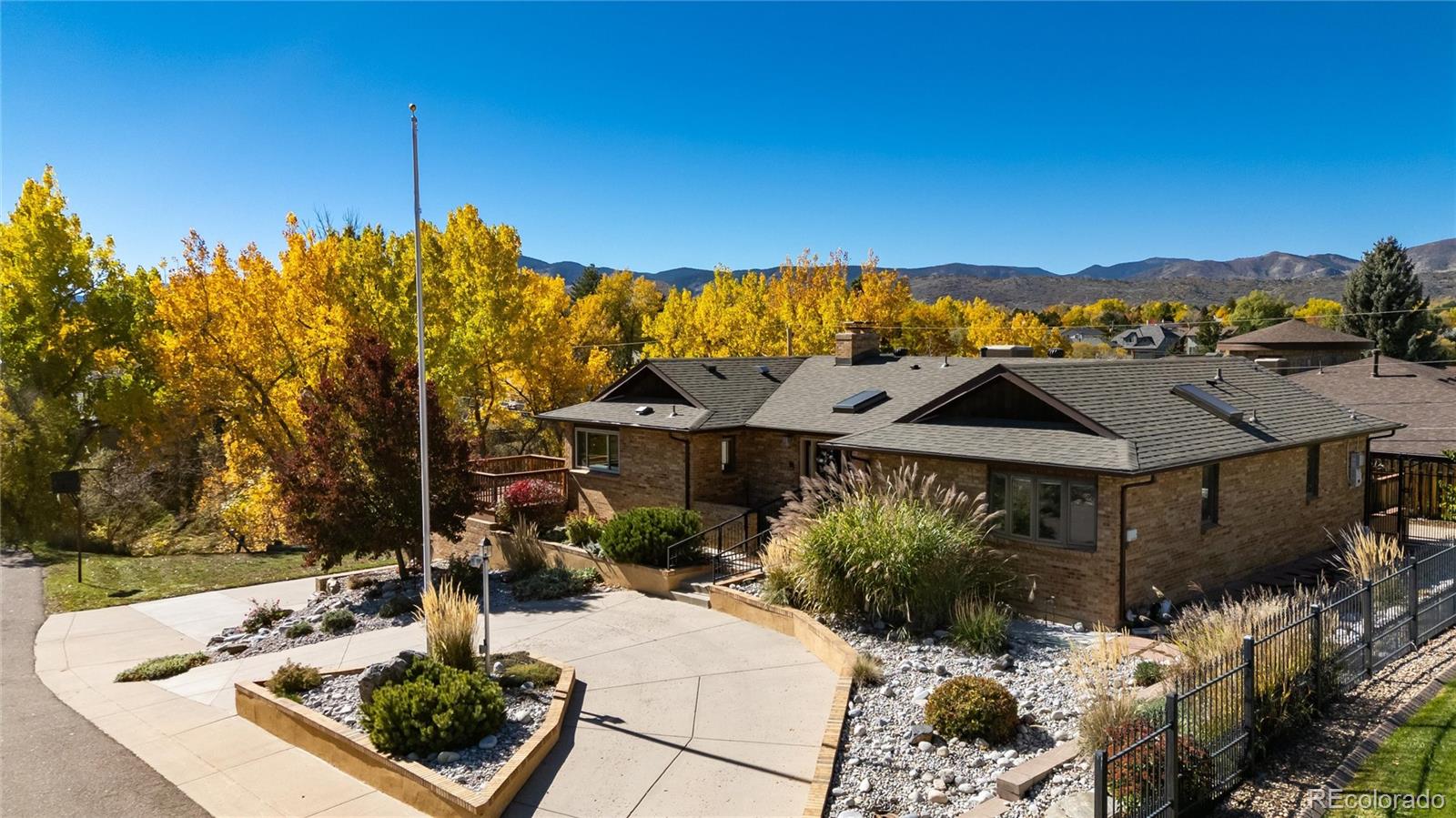 7809 S Dudley Street