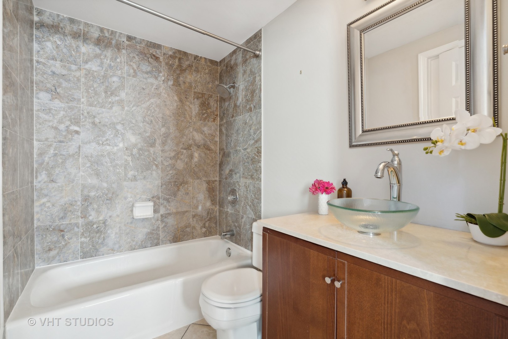 1640 W Diversey Parkway Unit: 6