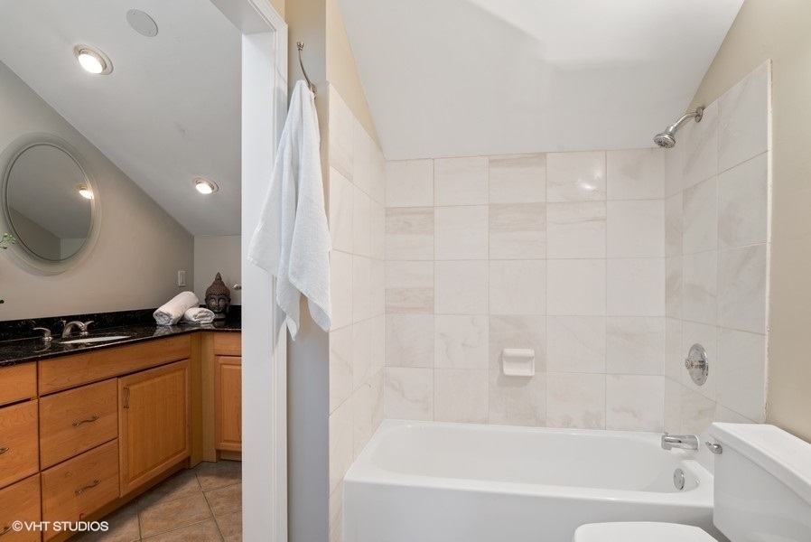 1640 W Diversey Parkway Unit: 6