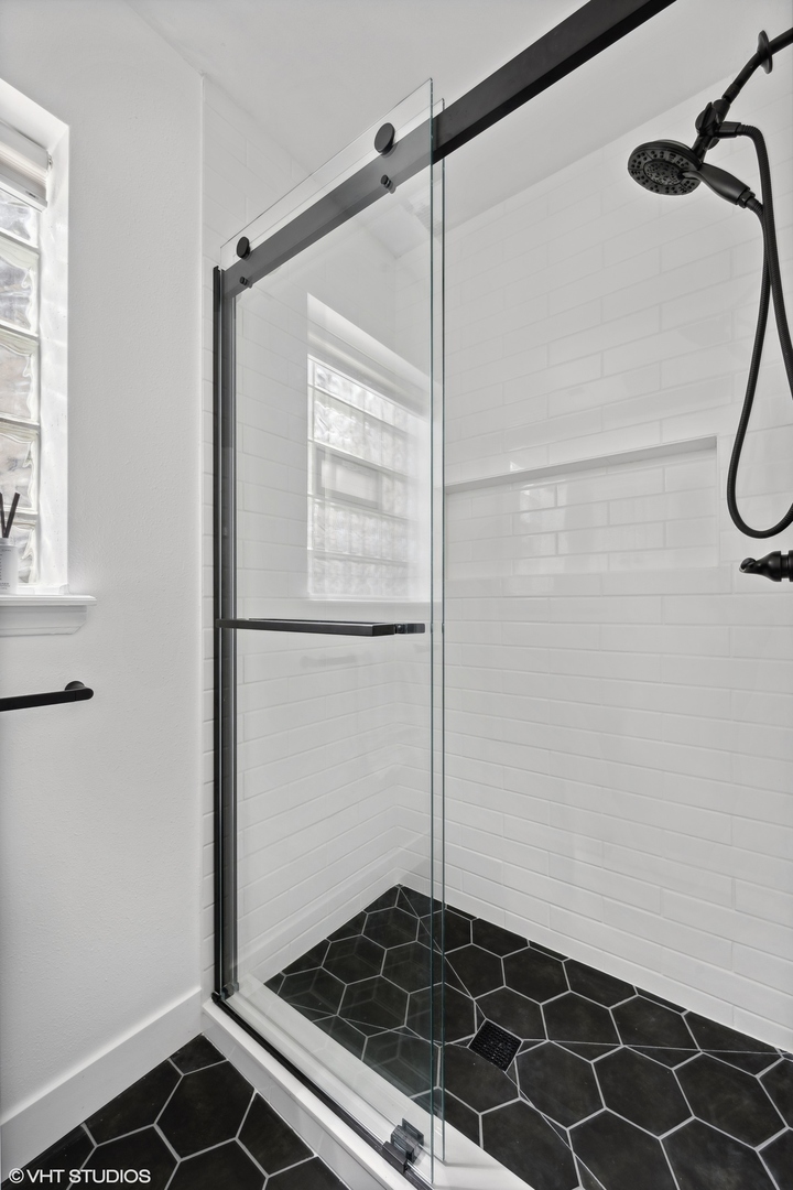 2138 W Potomac Avenue Unit: 3