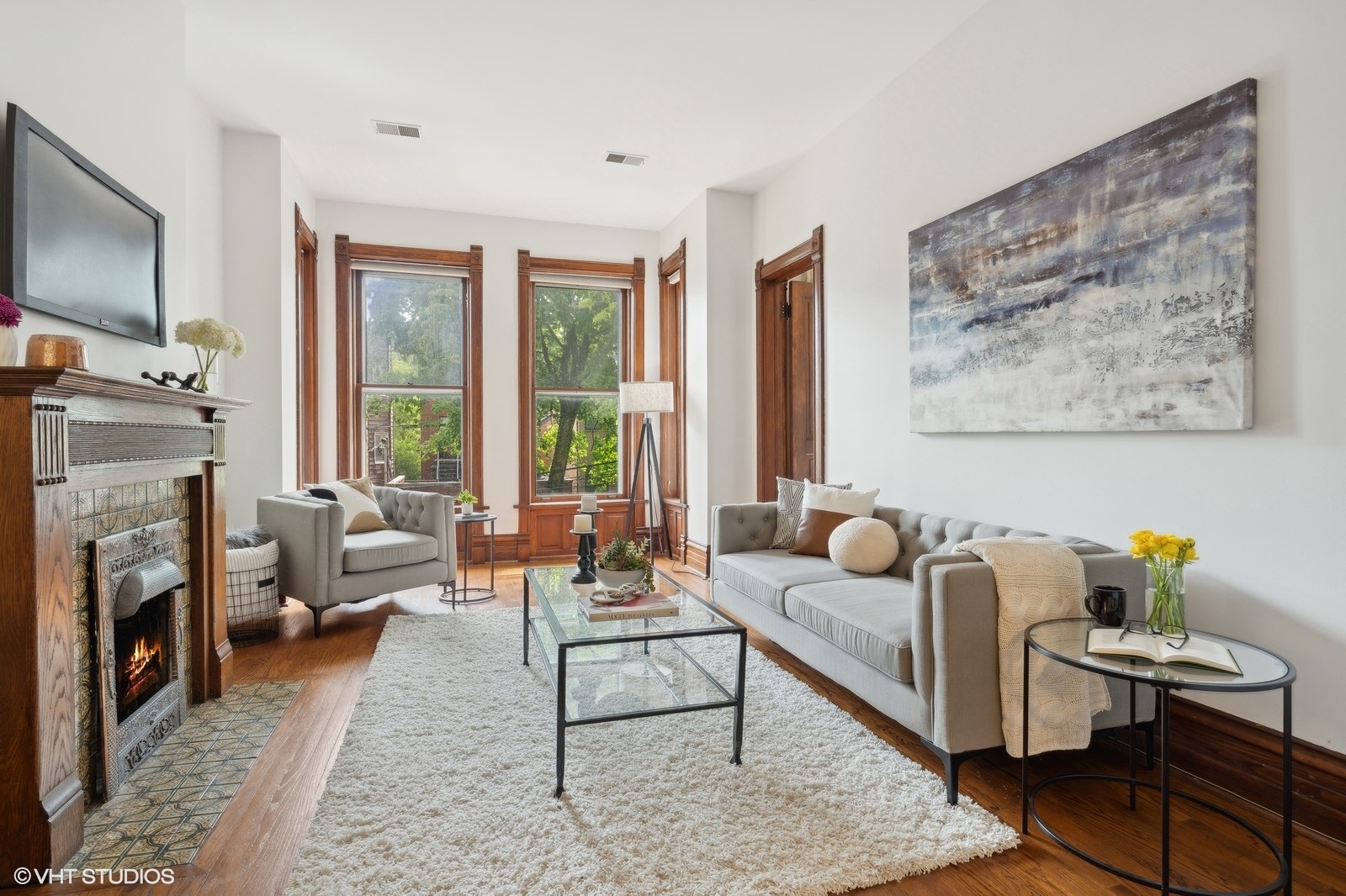 2736 N SEMINARY Avenue Unit: 2