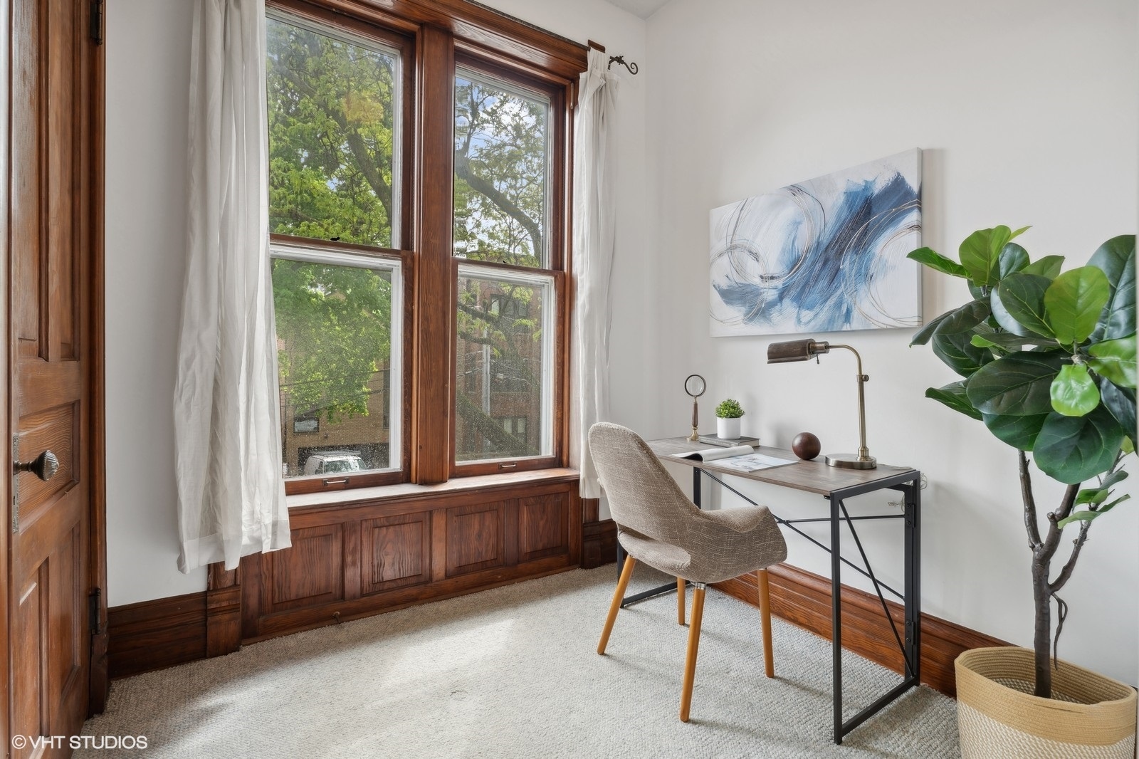 2736 N SEMINARY Avenue Unit: 2