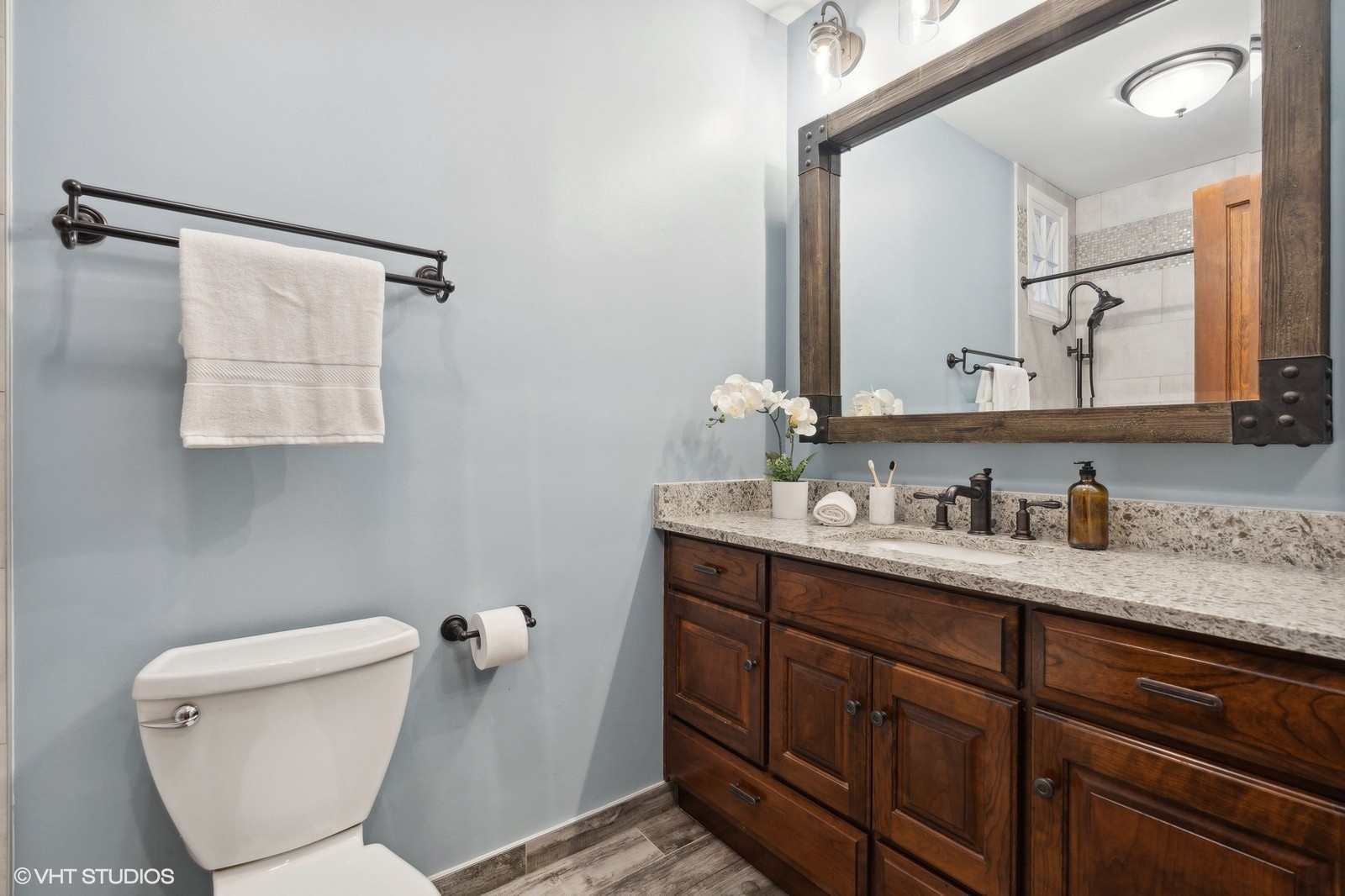 2736 N SEMINARY Avenue Unit: 2