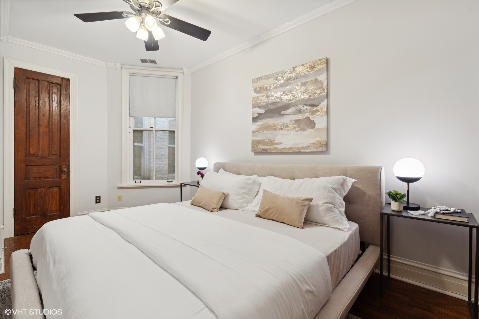 2736 N SEMINARY Avenue Unit: 2