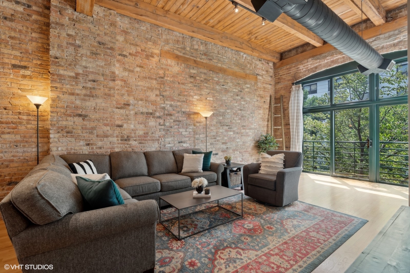 1737 N Paulina Street Unit: 303