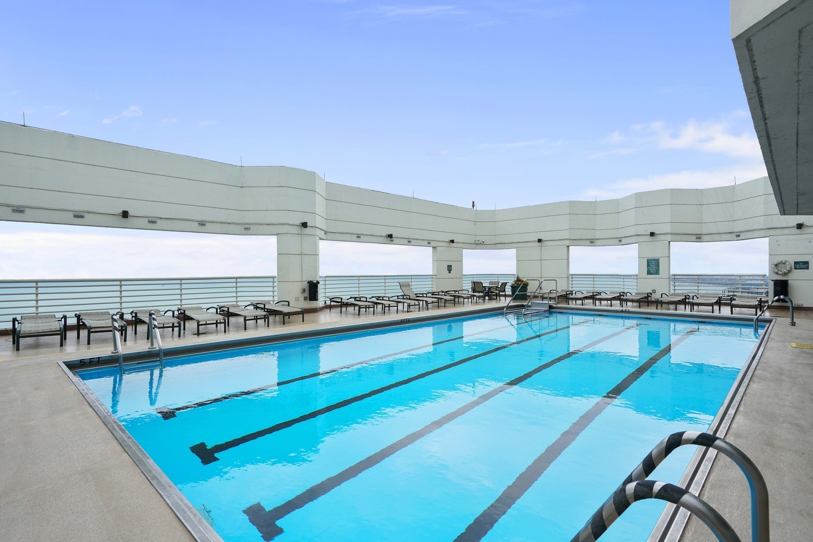 195 N Harbor Drive Unit: 5404