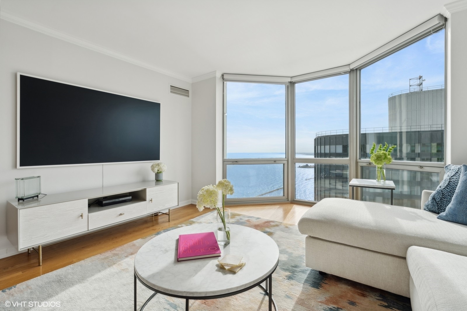 195 N Harbor Drive Unit: 5404