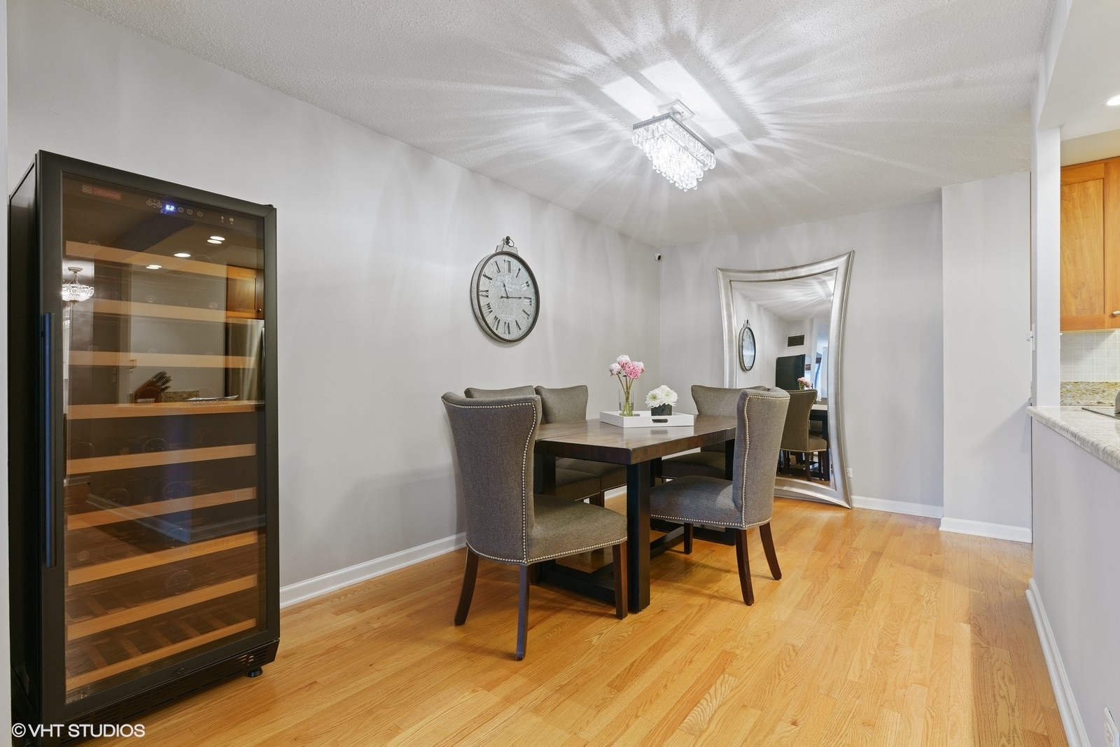 1415 N Dearborn Street Unit: 11B