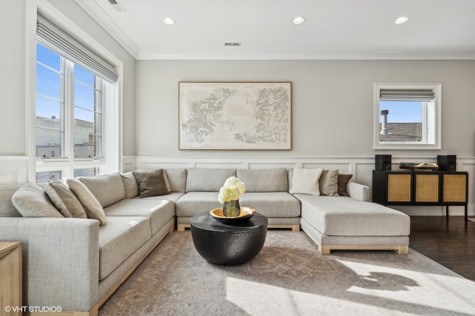 738 W Schubert Avenue Unit: 3