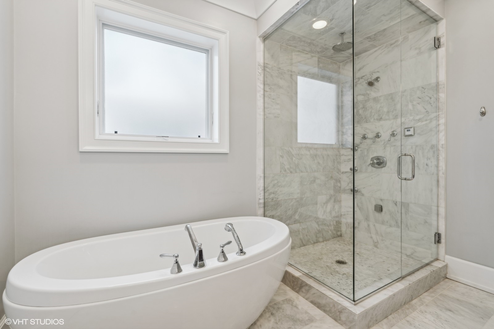 738 W Schubert Avenue Unit: 3