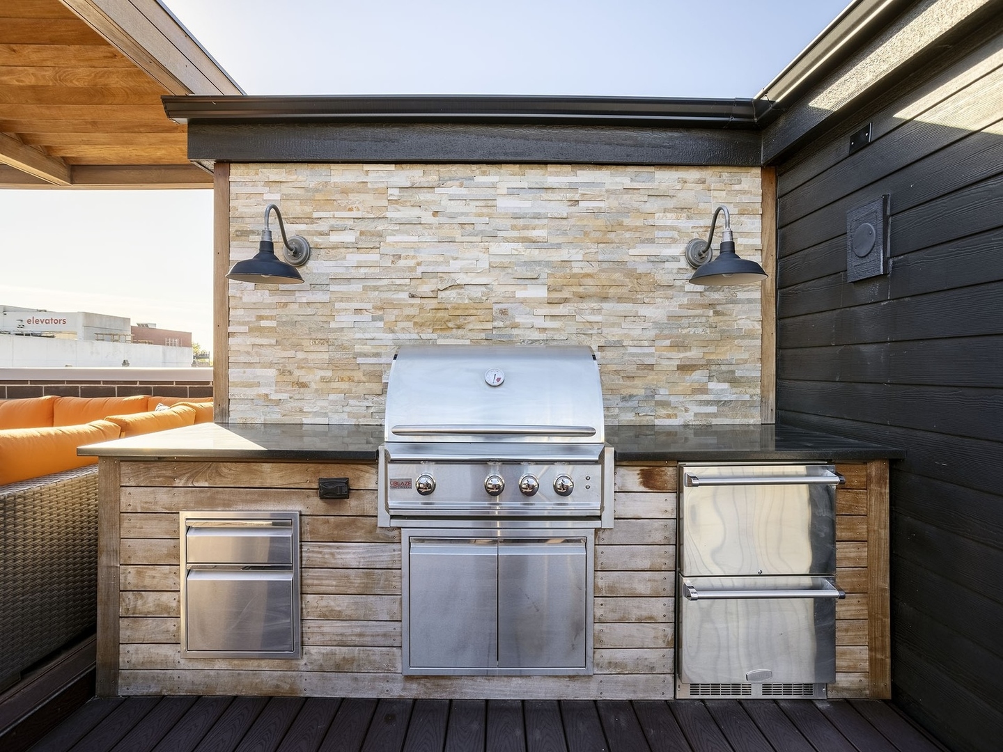738 W Schubert Avenue Unit: 3