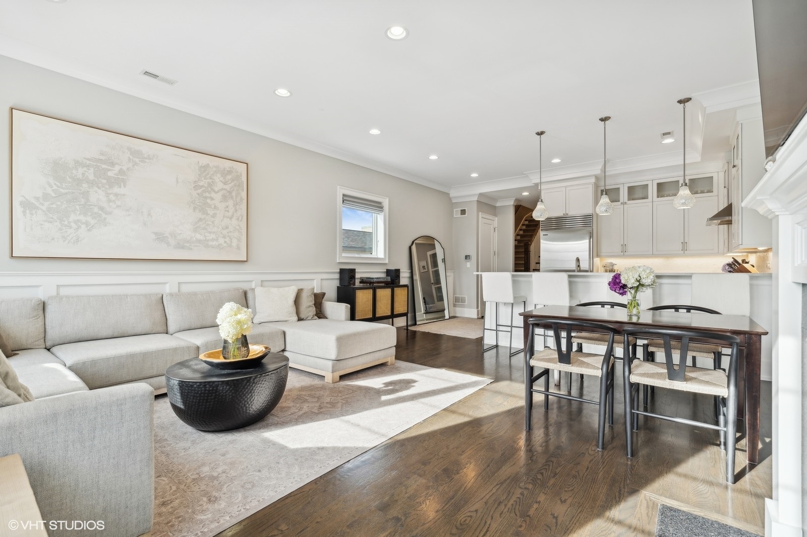 738 W Schubert Avenue Unit: 3