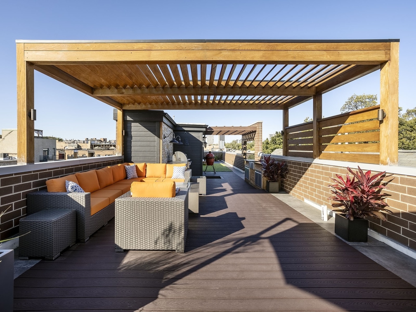 738 W Schubert Avenue Unit: 3