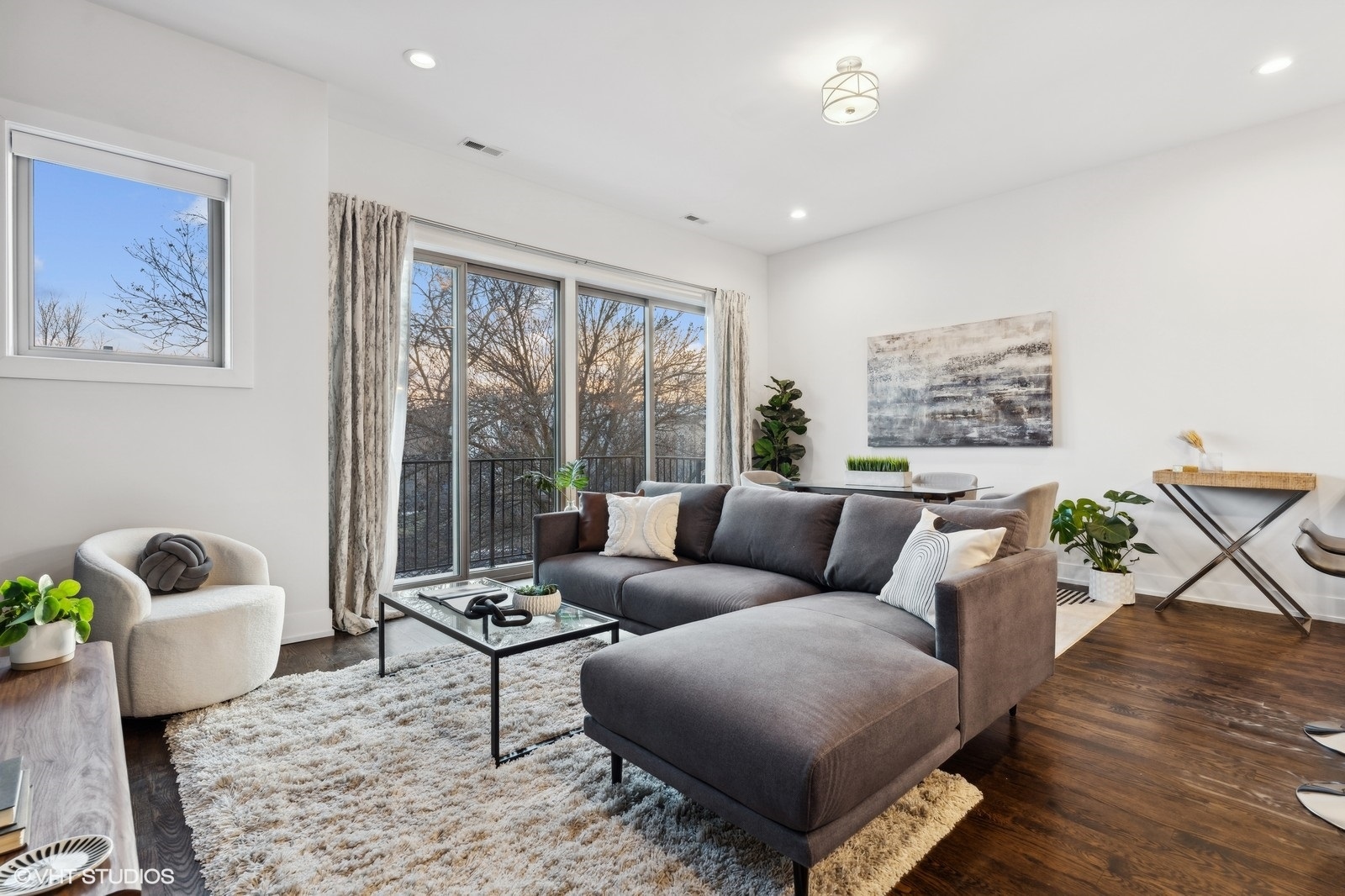 3518 W wabansia Avenue Unit: 2