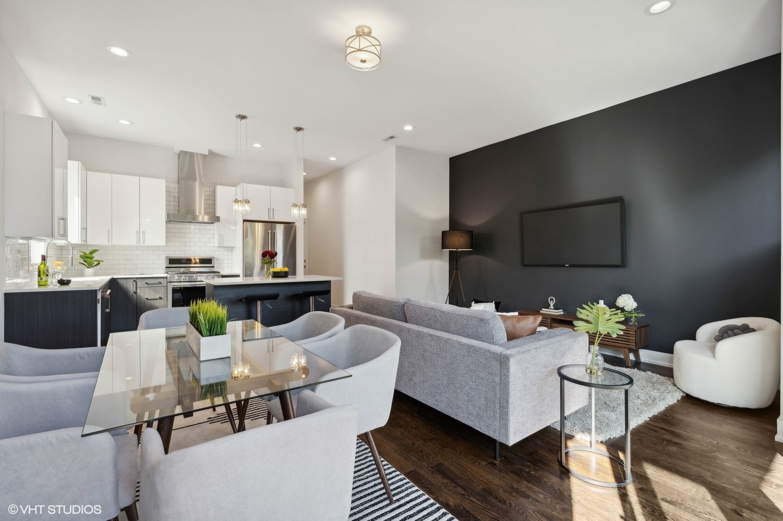3518 W wabansia Avenue Unit: 2