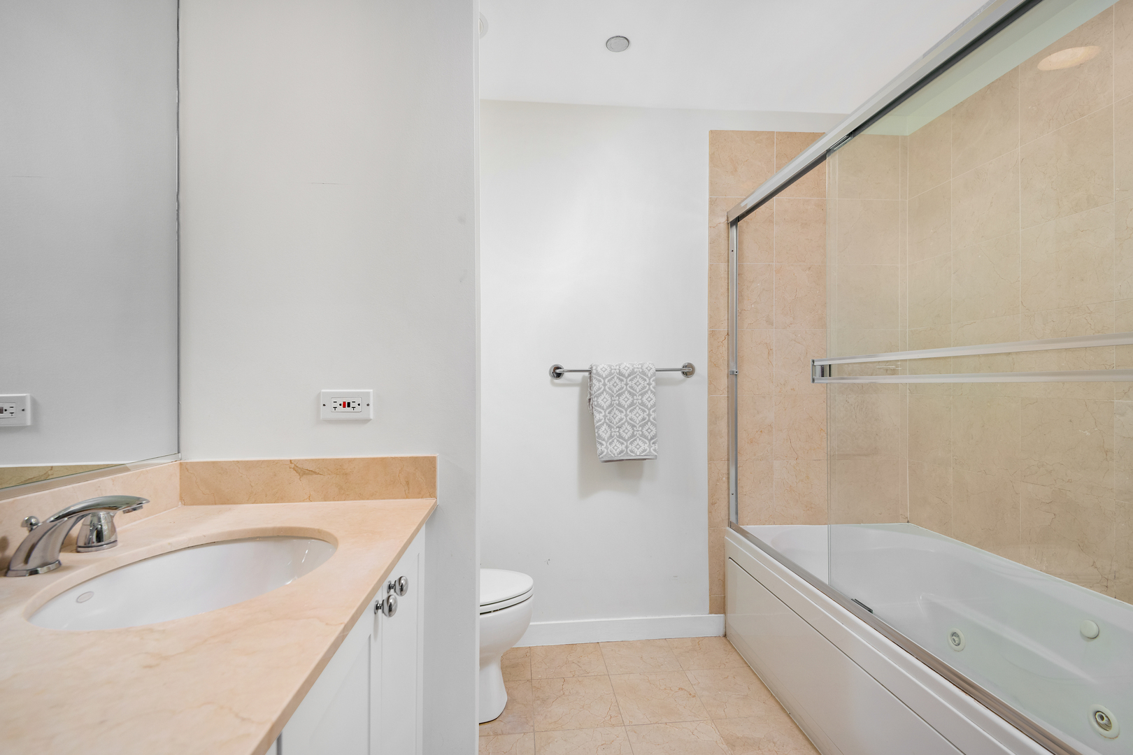 737 W Washington Boulevard Unit: 2510