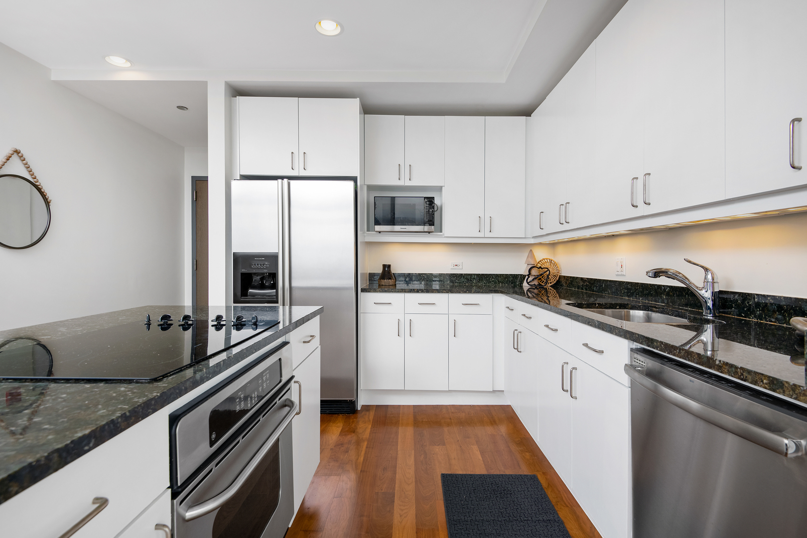 737 W Washington Boulevard Unit: 2510