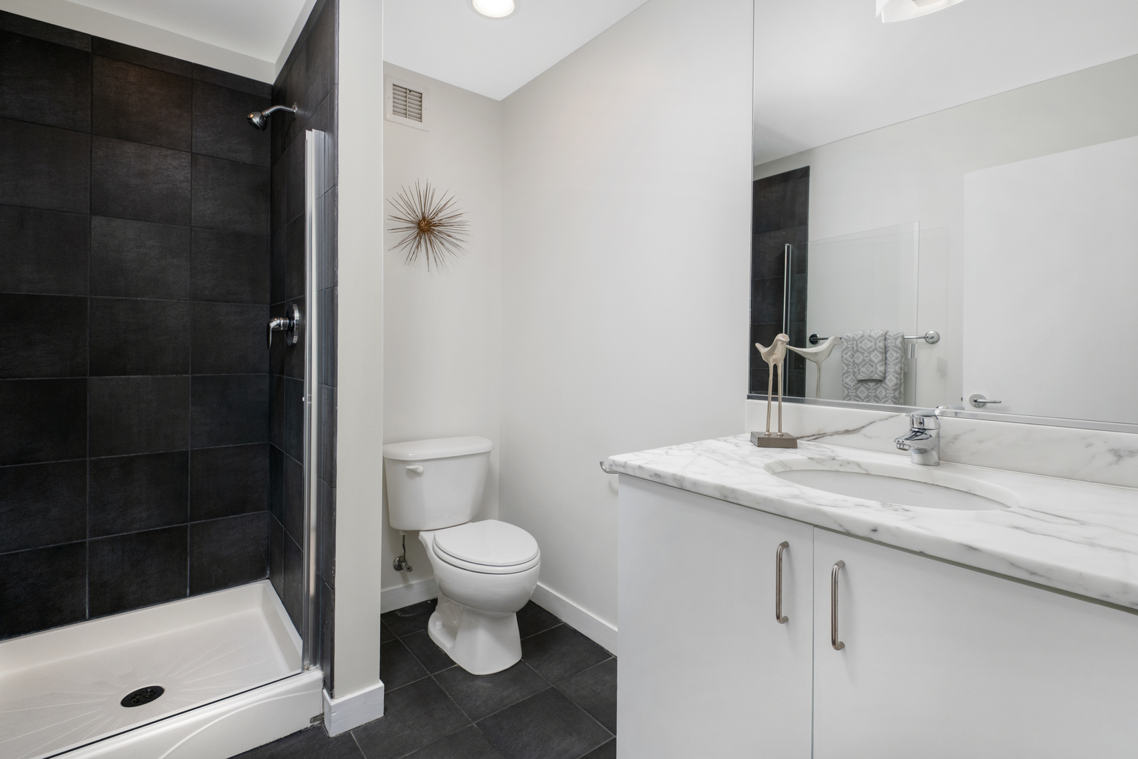 737 W Washington Boulevard Unit: 2510