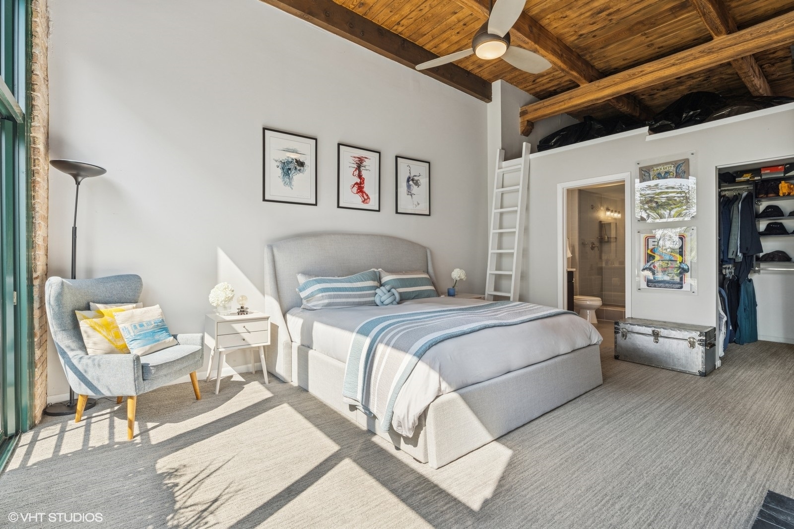 1737 N Paulina Street Unit: 302