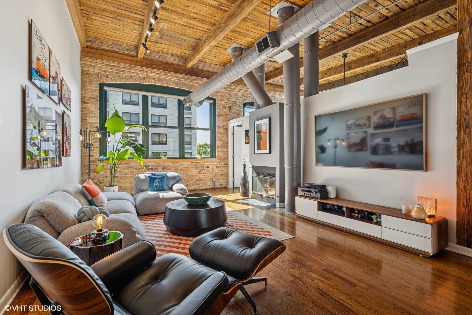 1737 N Paulina Street Unit: 302