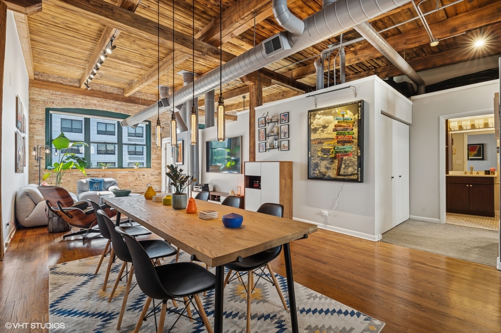 1737 N Paulina Street Unit: 302