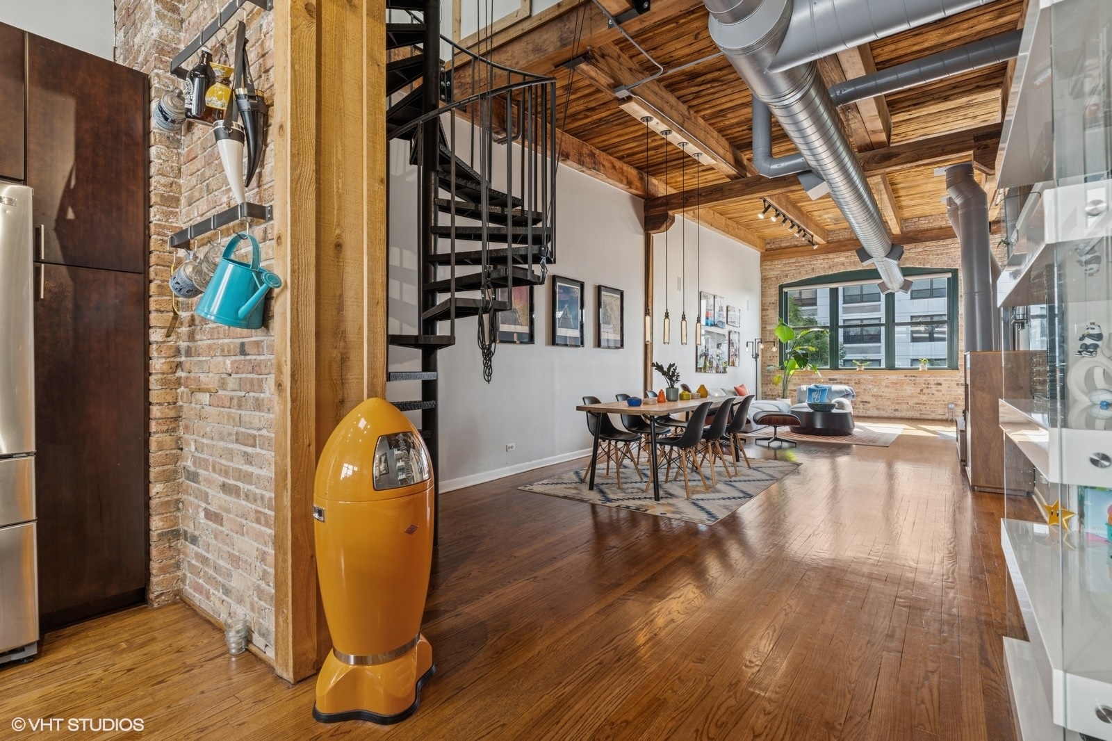 1737 N Paulina Street Unit: 302