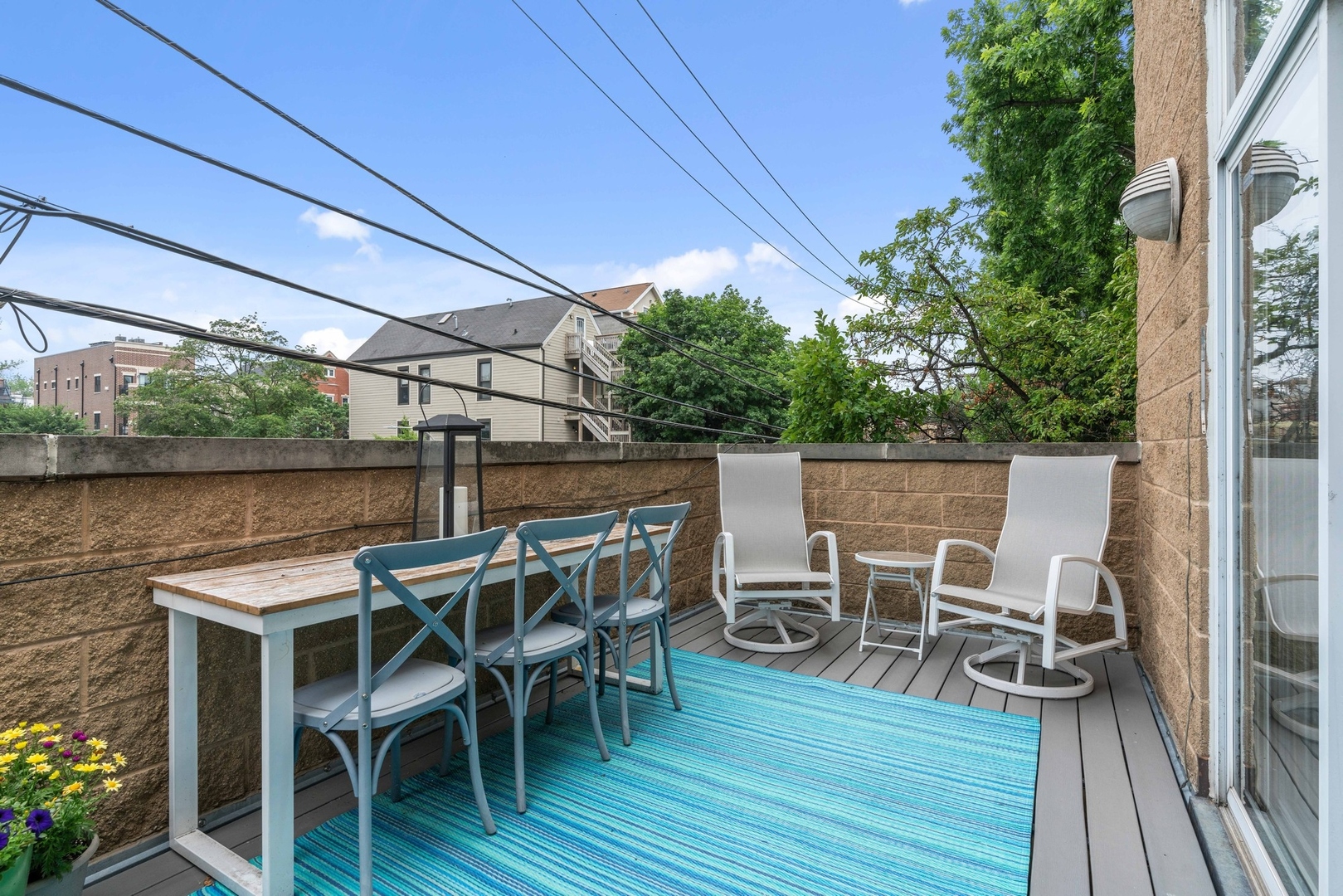 1212 W School Street