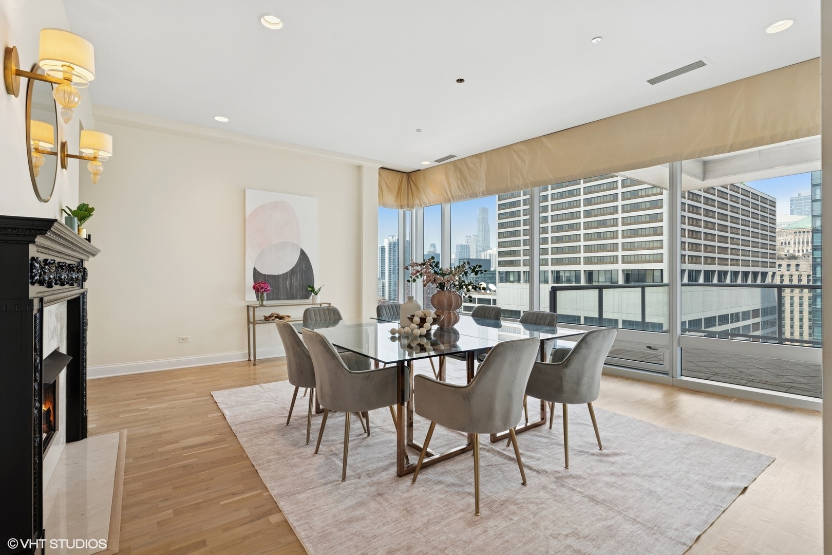 333 N Canal Street Unit: 2201