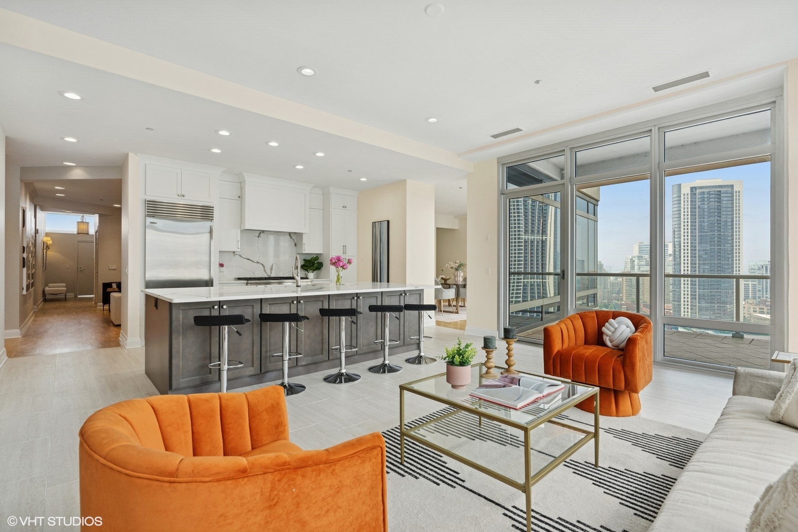 333 N Canal Street Unit: 2201