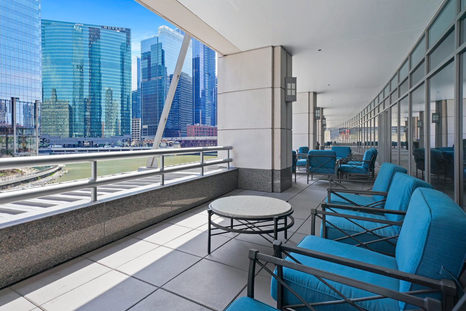 333 N Canal Street Unit: 2201