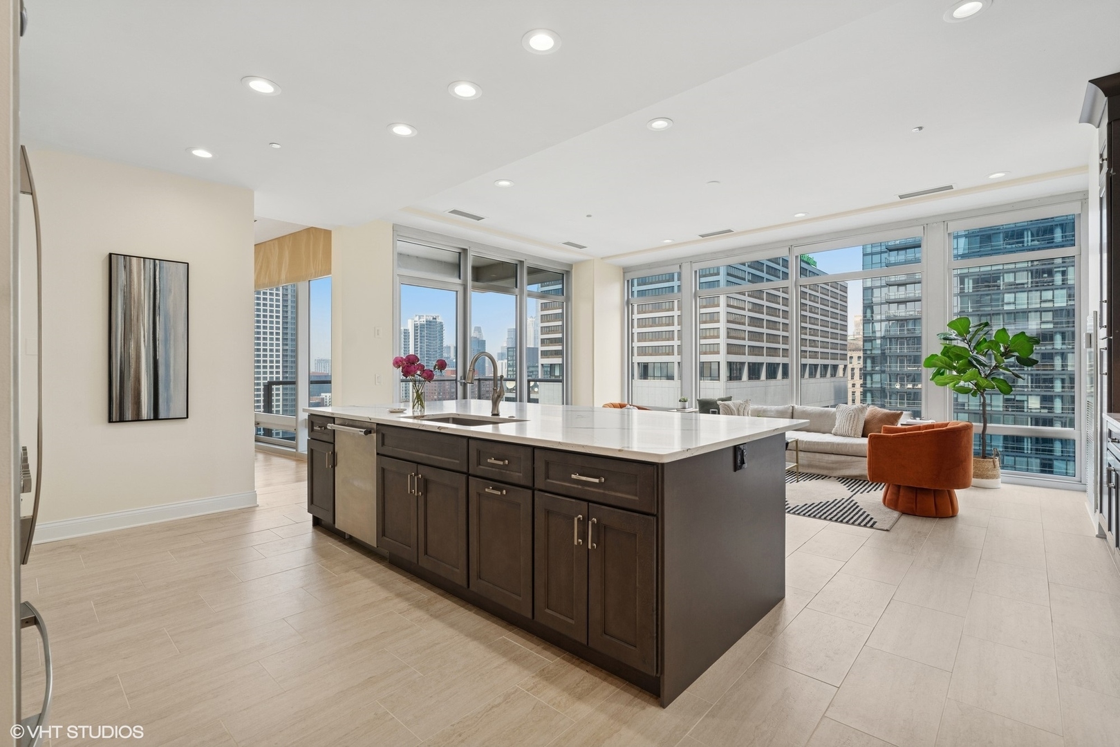333 N Canal Street Unit: 2201