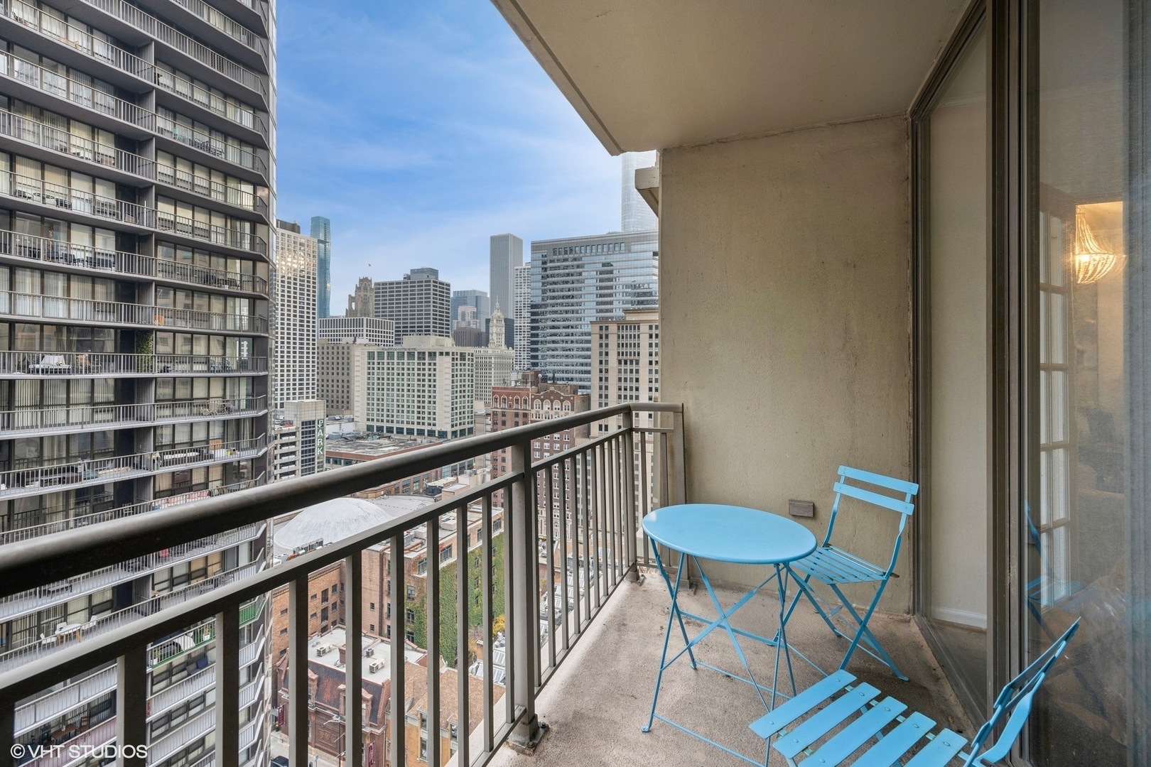 630 N STATE Street Unit: 2103
