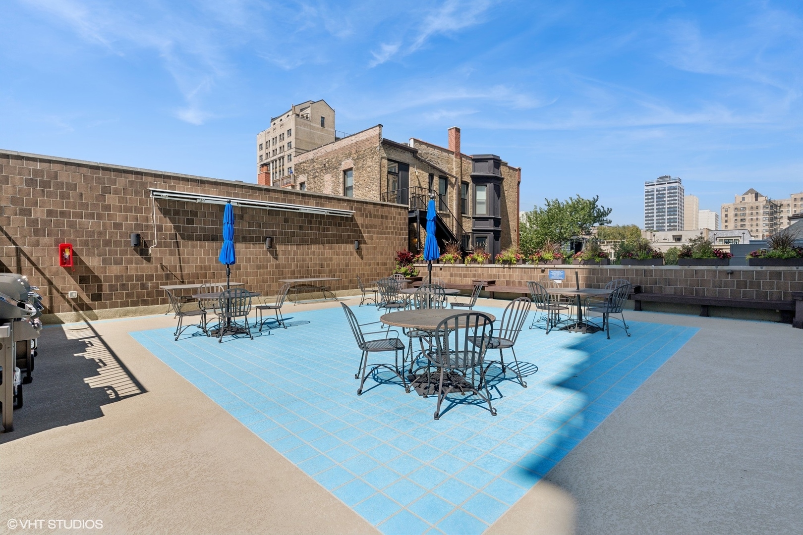 2500 N Lakeview Avenue Unit: 603