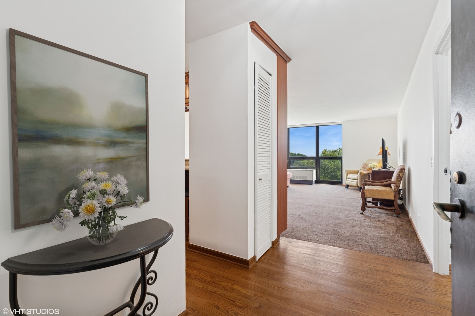 2500 N Lakeview Avenue Unit: 603