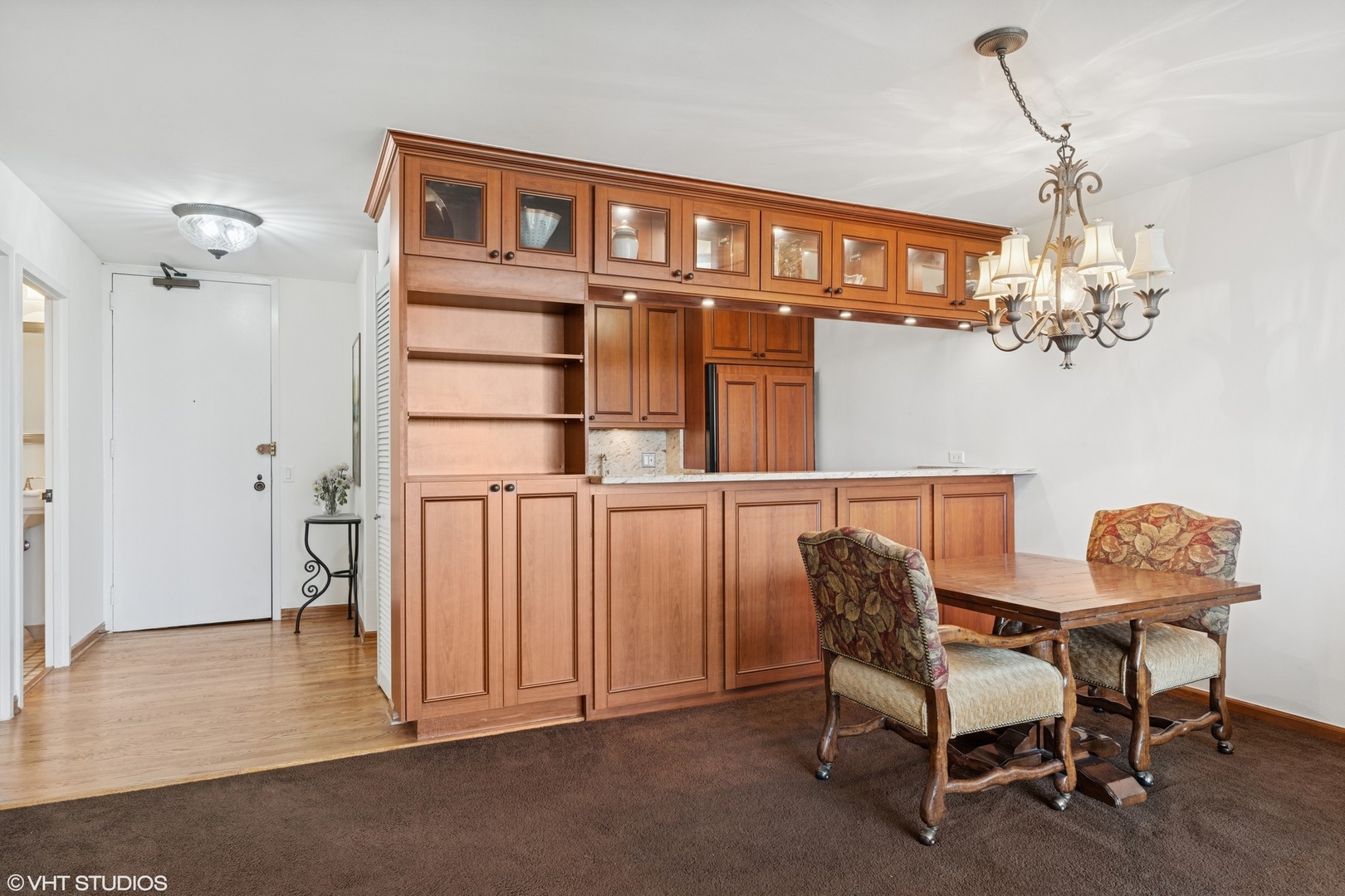 2500 N Lakeview Avenue Unit: 603
