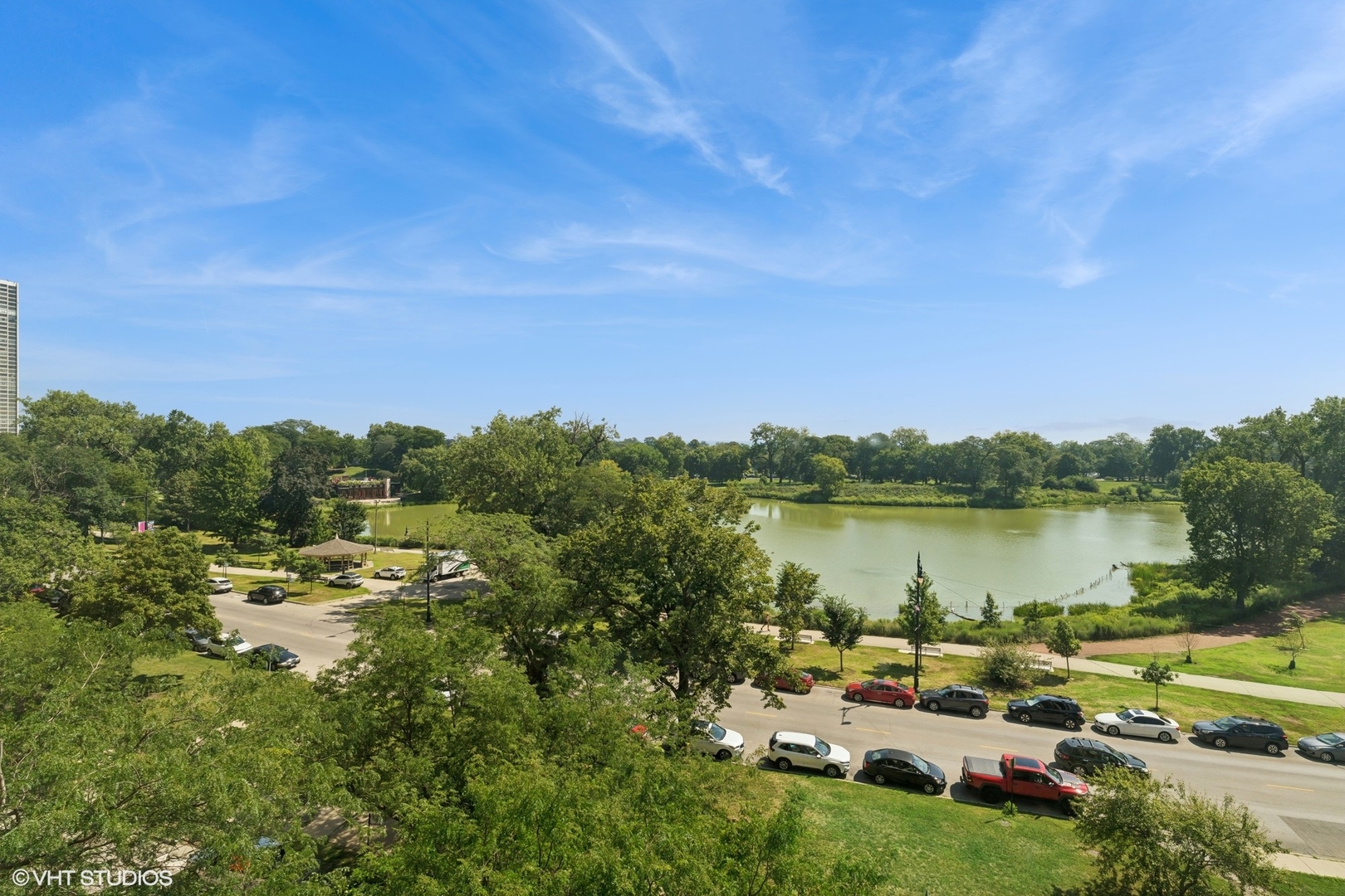 2500 N Lakeview Avenue Unit: 603