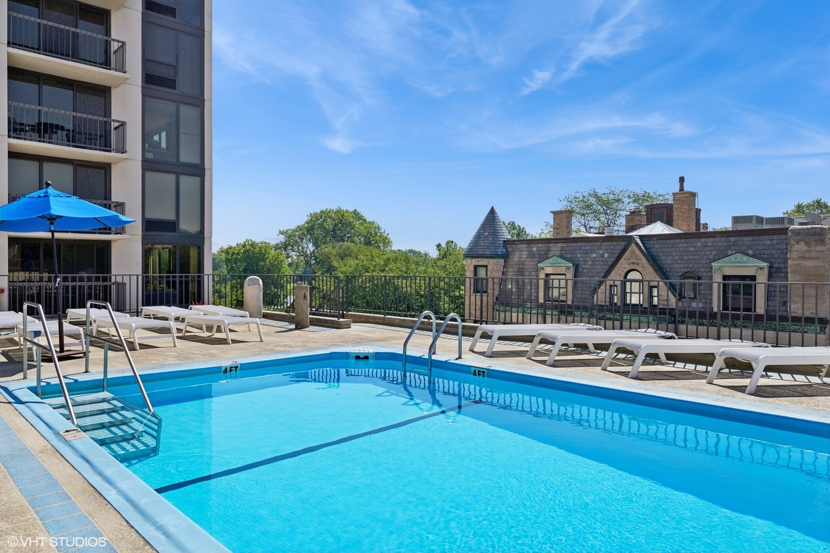 2500 N Lakeview Avenue Unit: 603