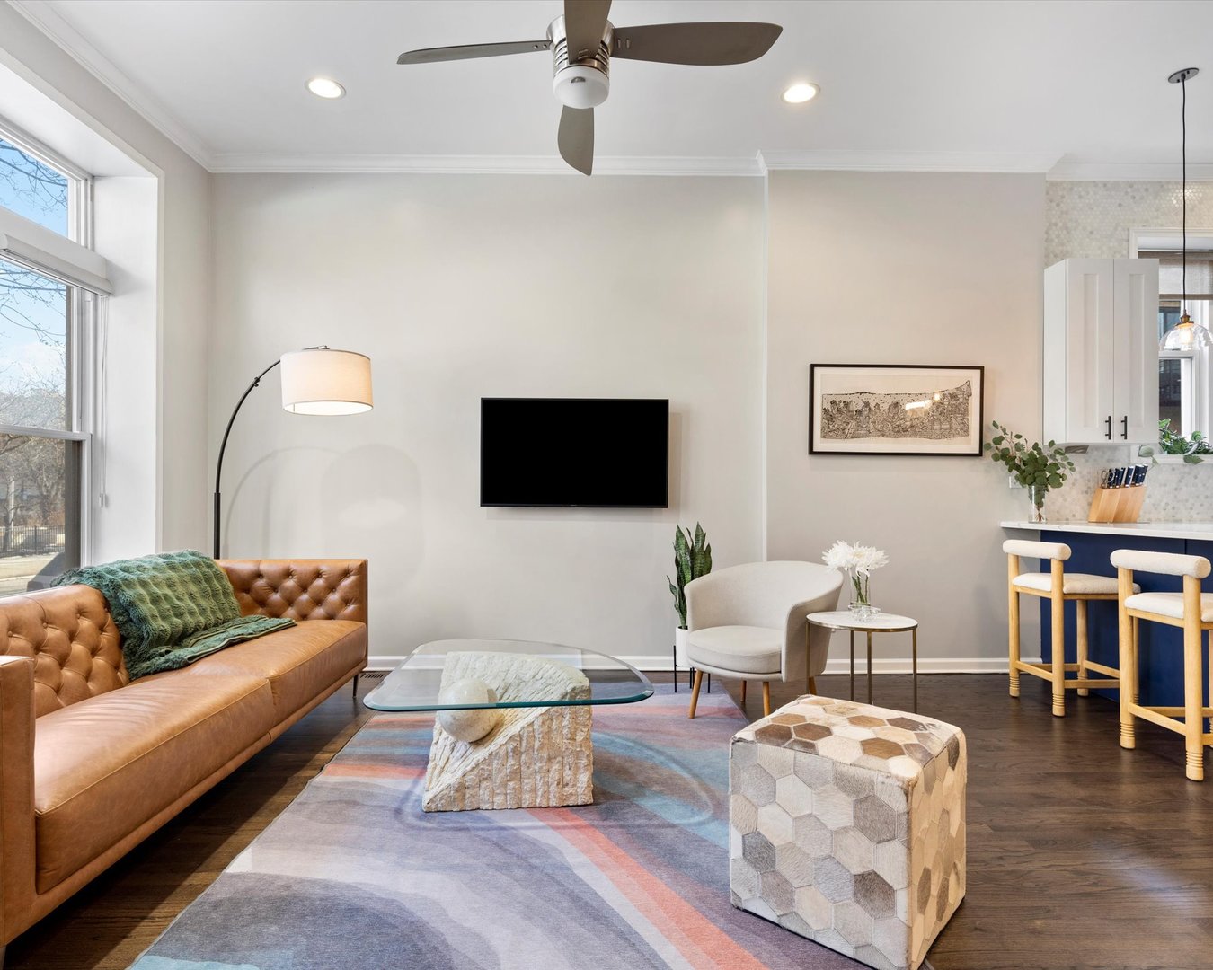 514 N Armour Street Unit: 1F