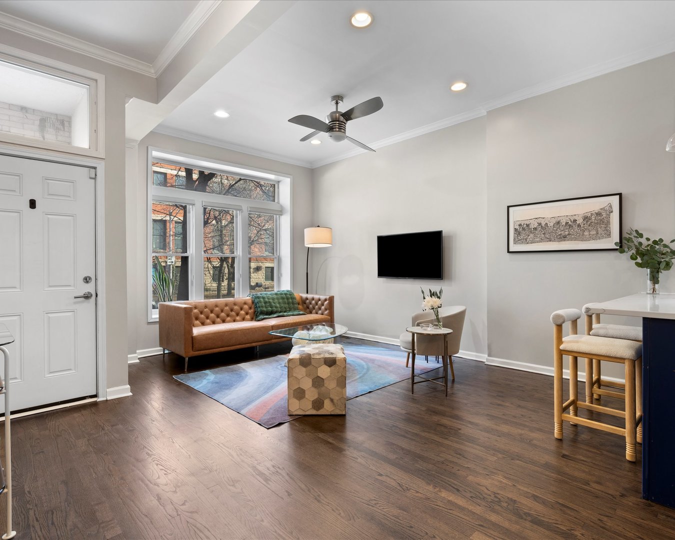 514 N Armour Street Unit: 1F