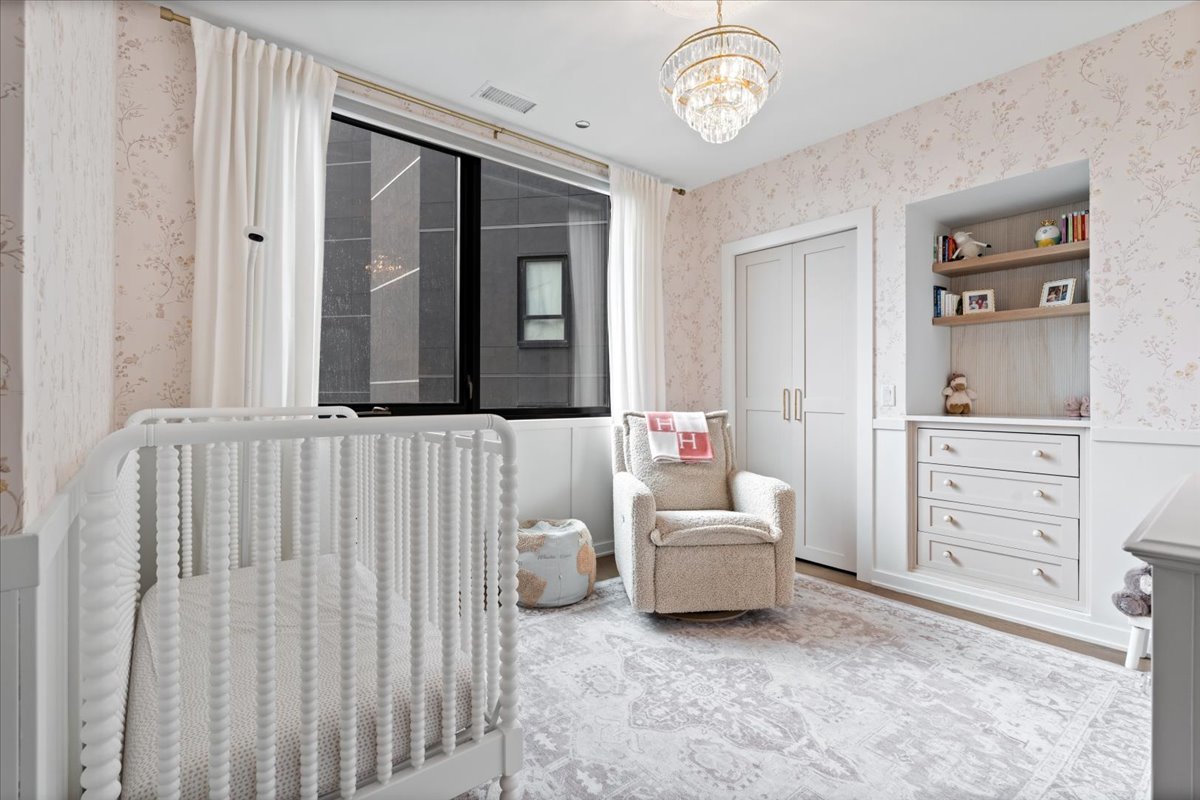 1648 W Division Street Unit: 603