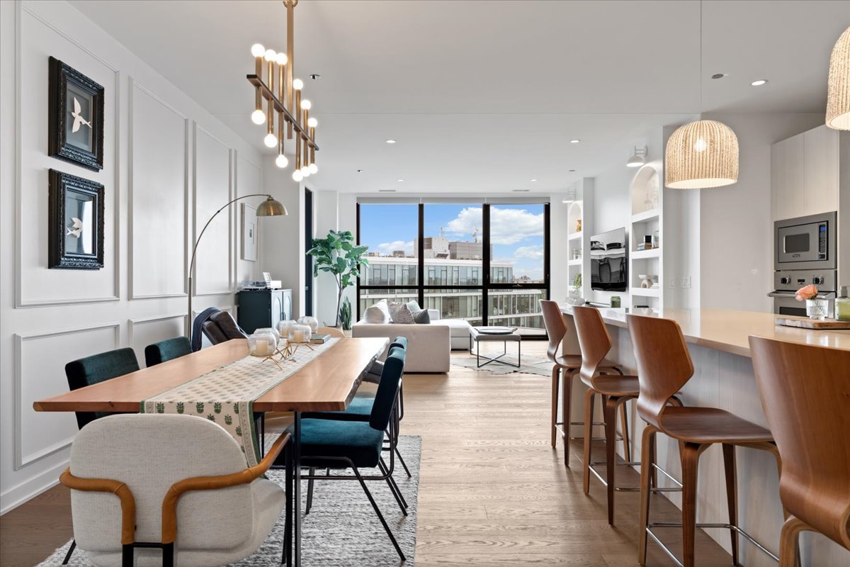 1648 W Division Street Unit: 603