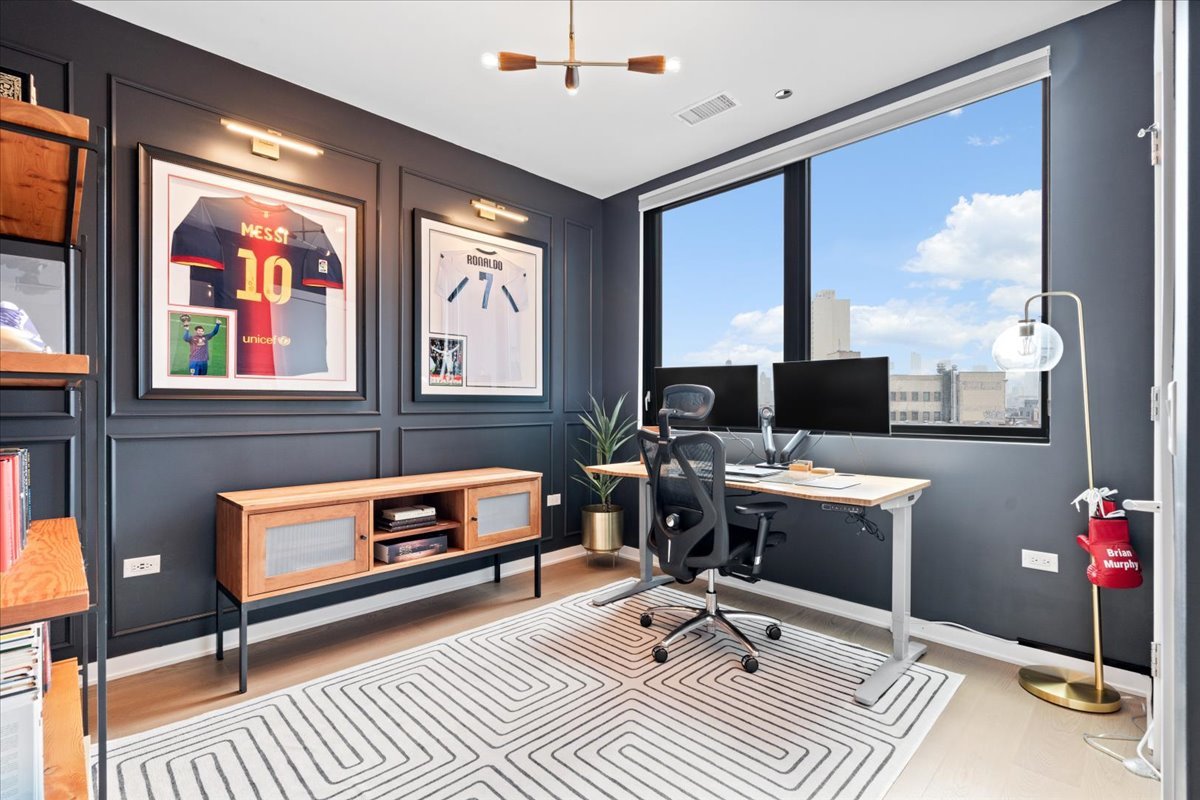 1648 W Division Street Unit: 603
