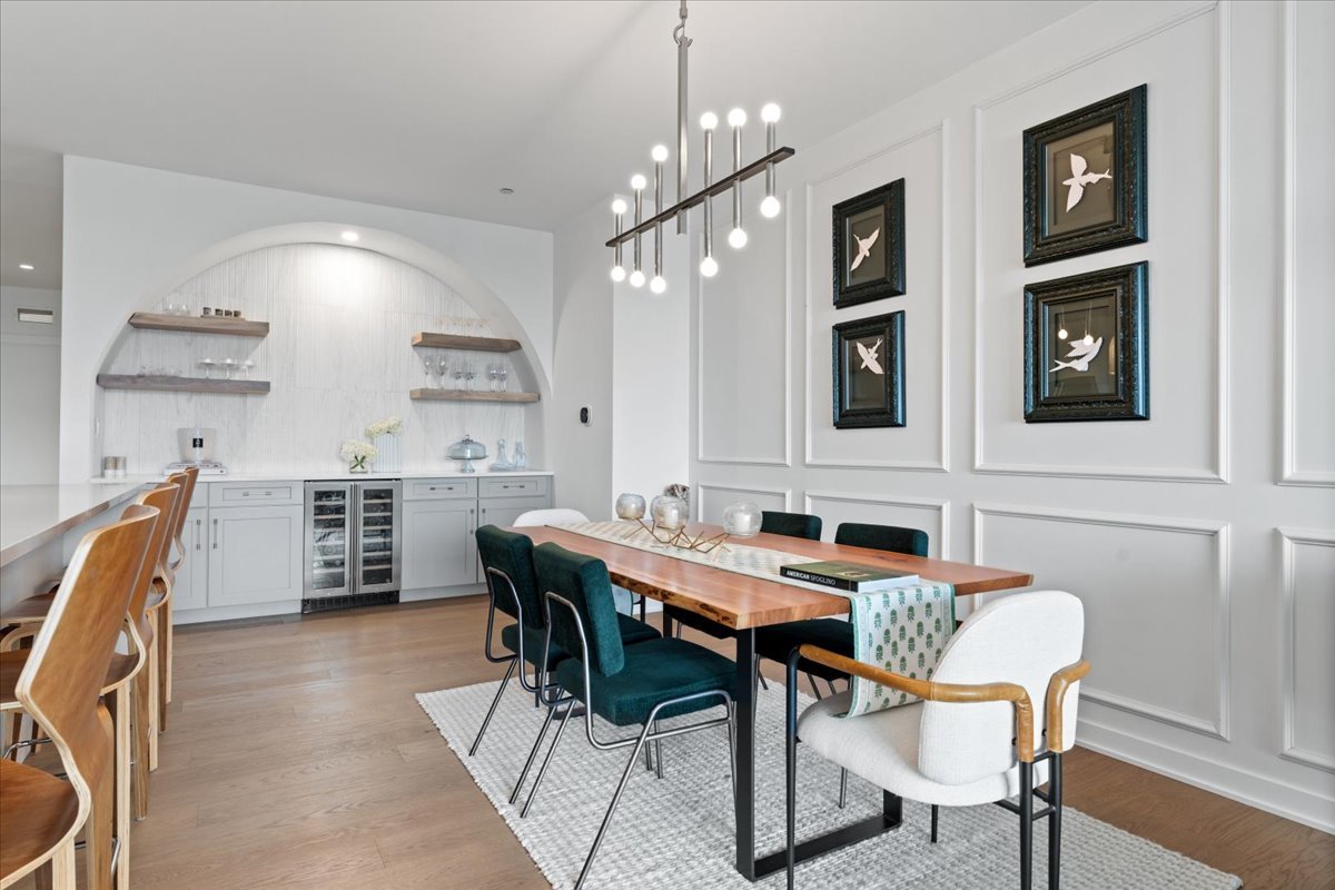 1648 W Division Street Unit: 603