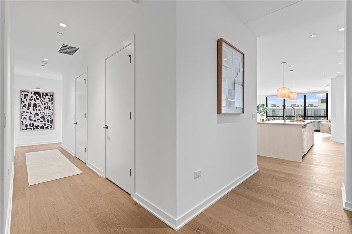 1648 W Division Street Unit: 603