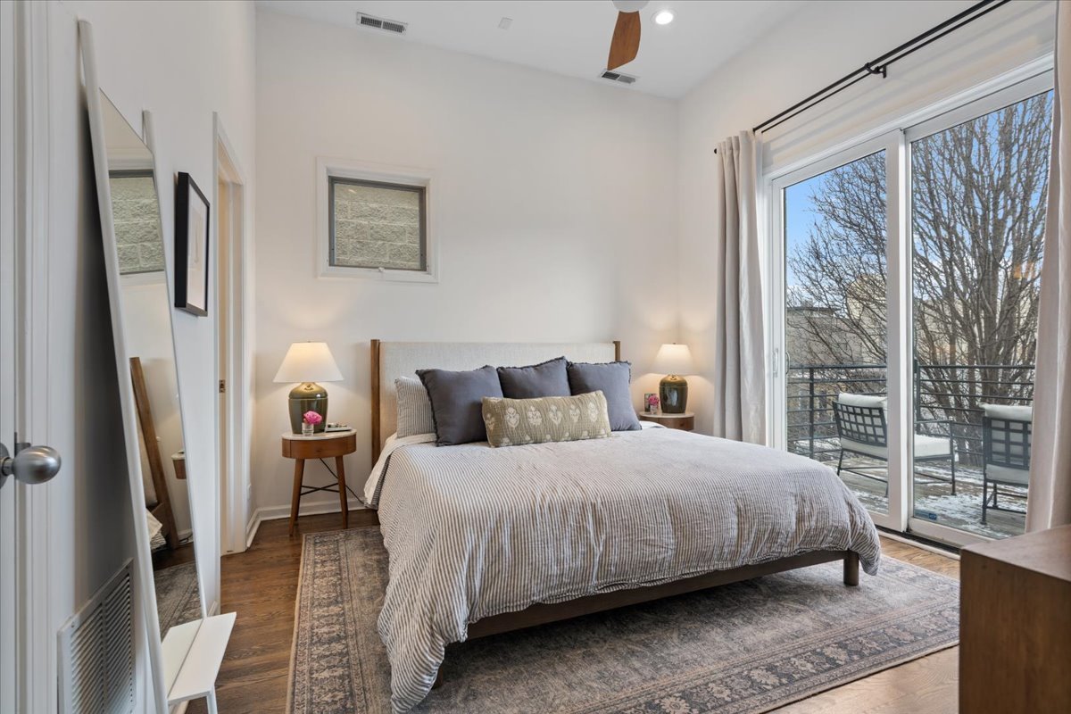 1025 N Hermitage Avenue Unit: 3