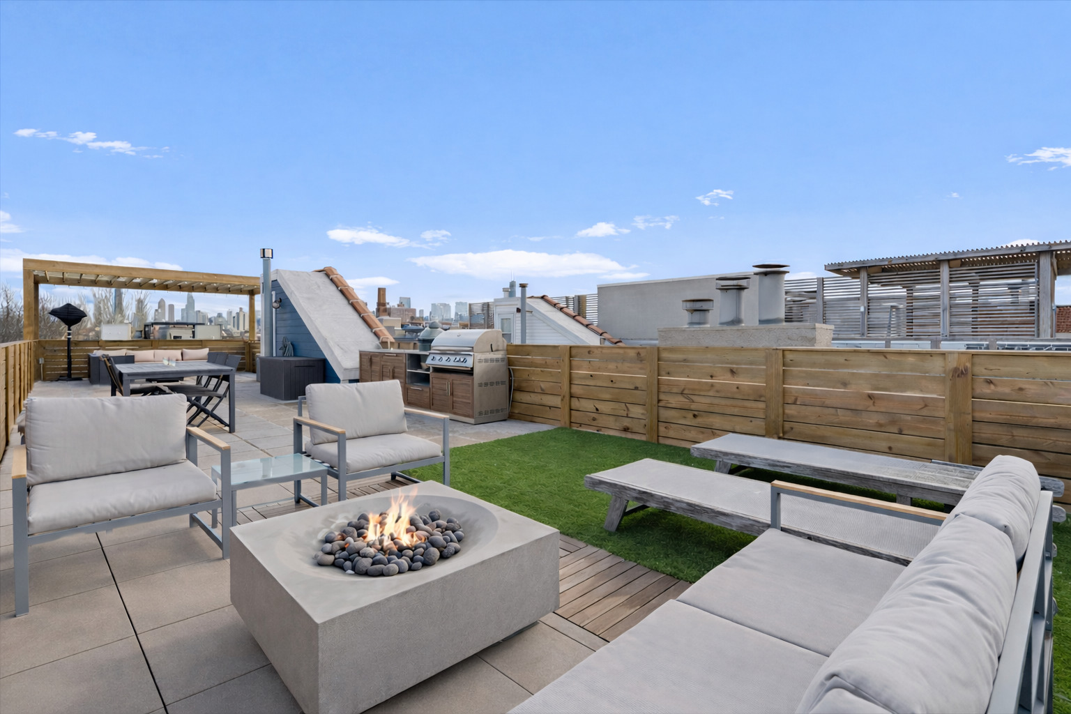 1025 N Hermitage Avenue Unit: 3