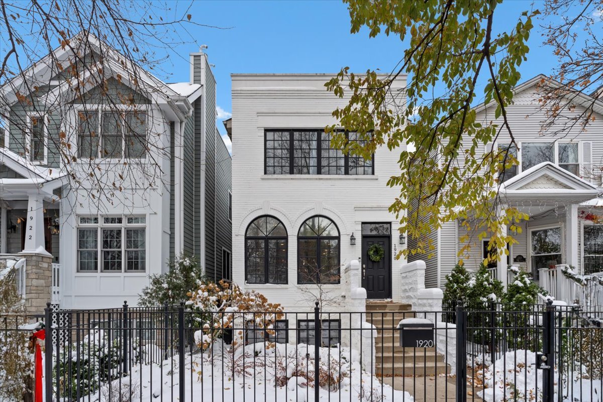 1920 W George Street