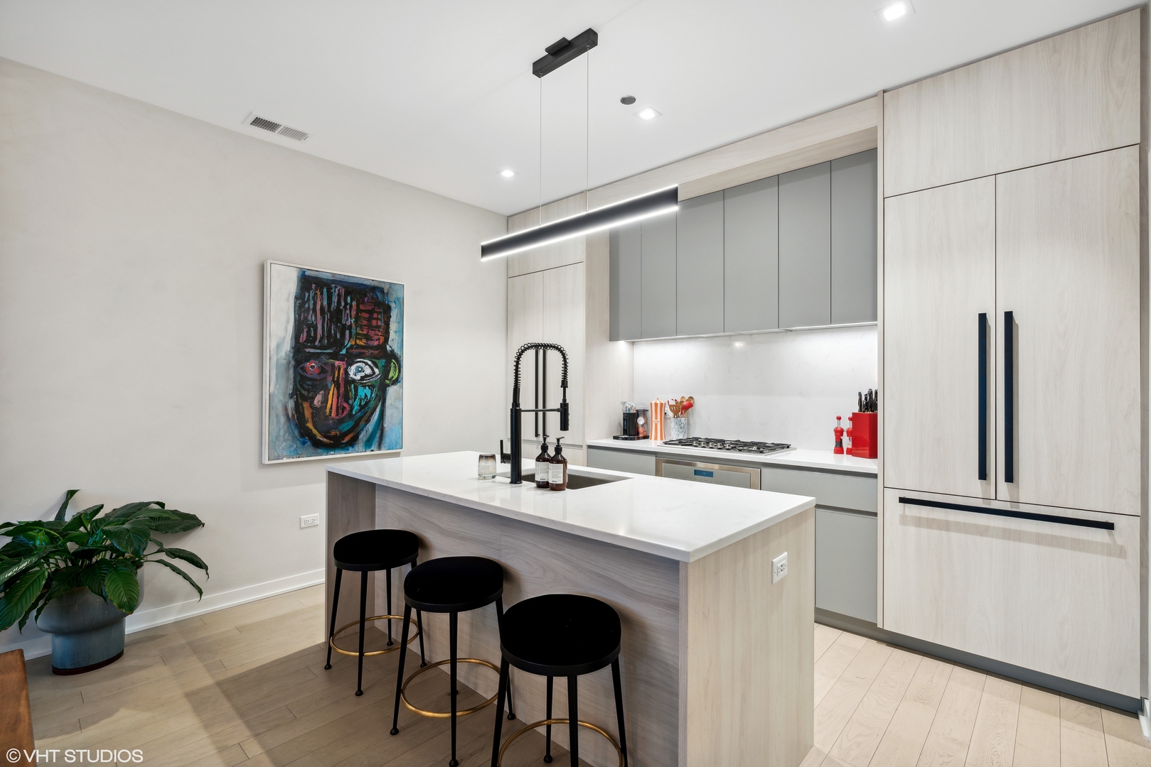 1400 W Monroe Street Unit: 4C