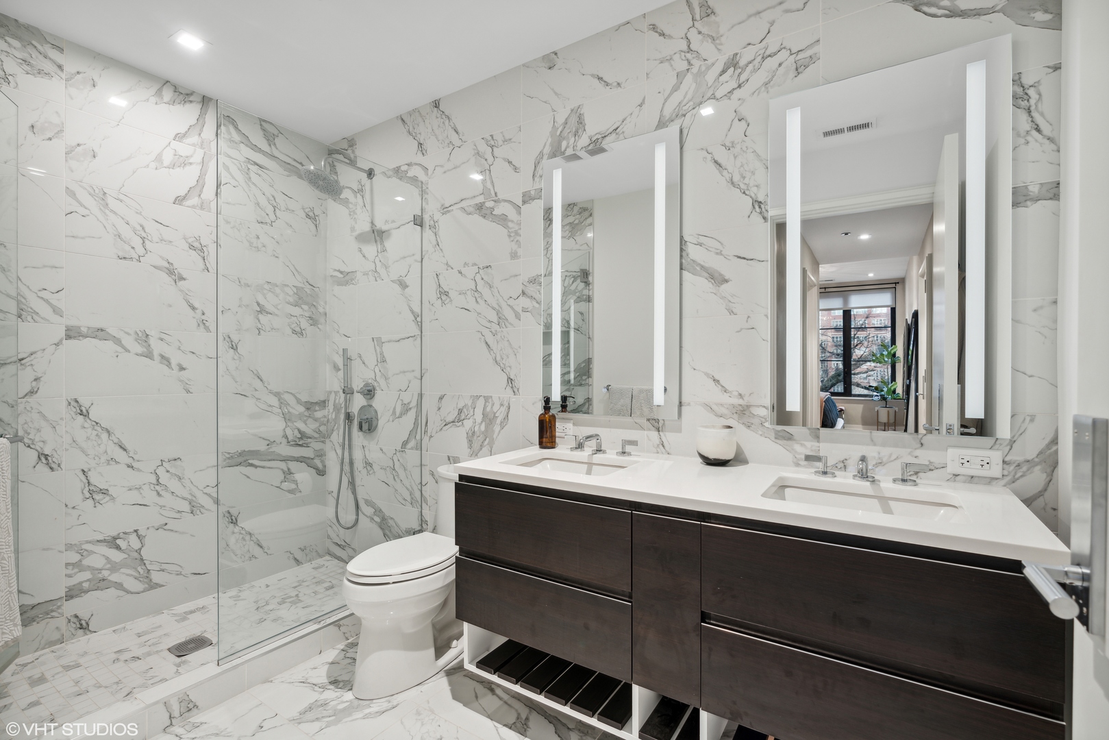 1400 W Monroe Street Unit: 4C