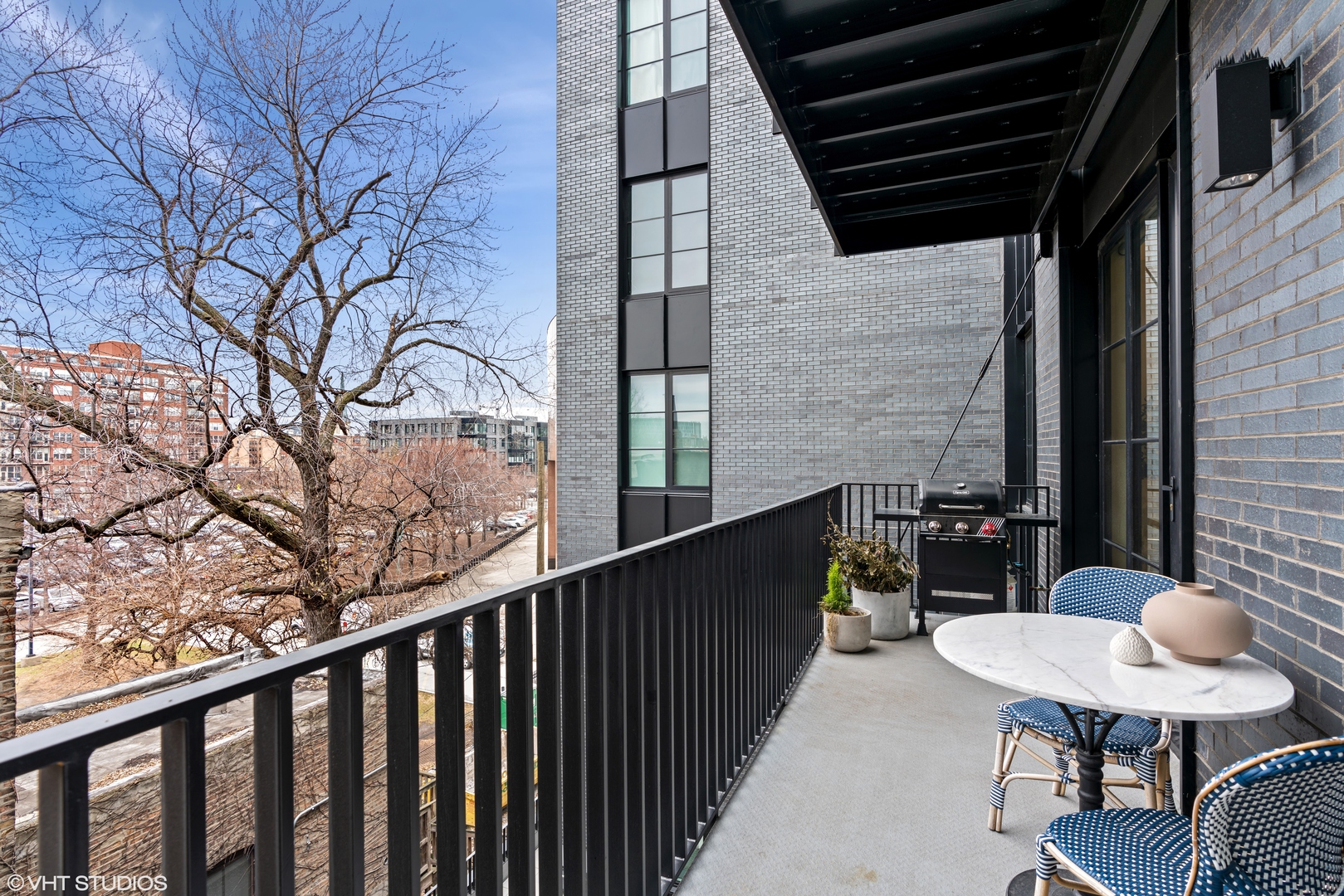 1400 W Monroe Street Unit: 4C
